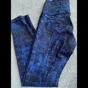 Lululemon Wunder Under Hi-Rise Tight size 8